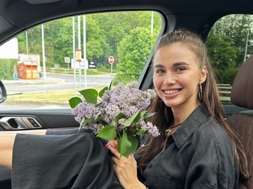 Лозовицька відповіла на критику щасливих кадрів із хлопцем: Не збираюся виправдовуватися