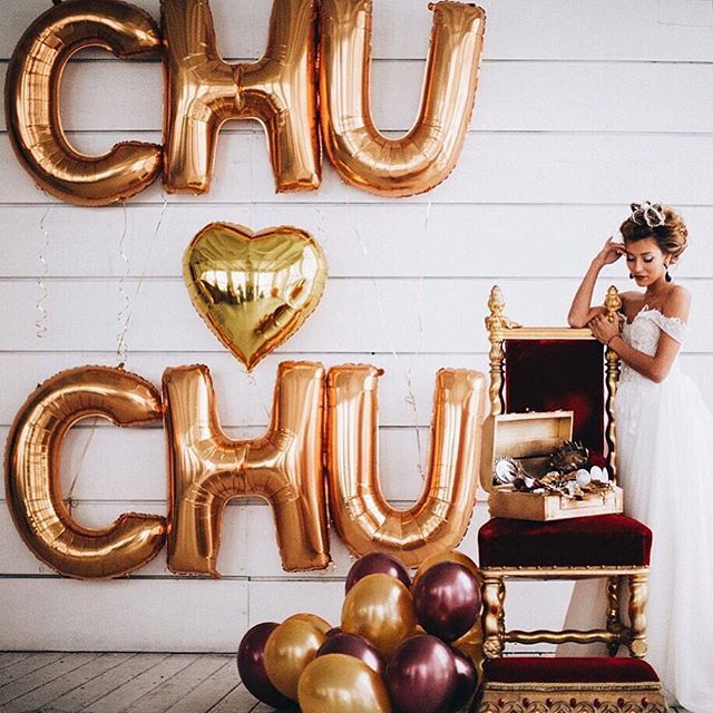 Тодоренко у весільній сукні