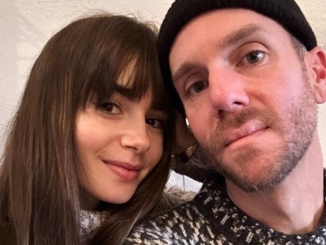 У Лілі Коллінз вкрали дорогу обручку: деталі