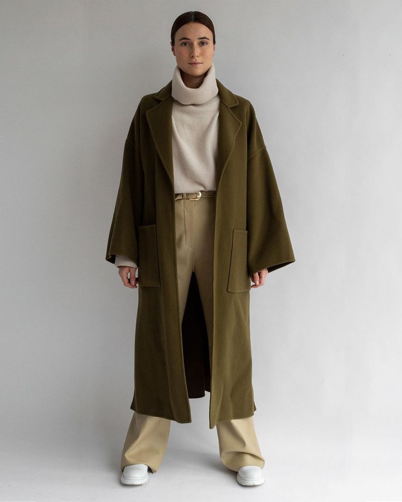 Глибокий зелений - універсальні кольори в гардеробі 2021