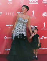 ОМКФ красная дорожка: лучшие образы гостей