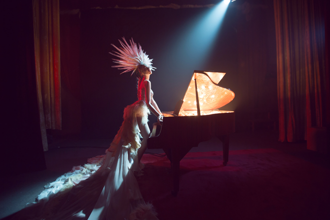 Інтернет-прем'єра: Оля Полякова випустила кліп на пісню "О Боже, как больно" 