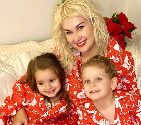 Біз Ольга Бузованың ВКонтакте желісіндегі суреттеріне назар аударамыз. Порно жұлдыз Клаудия Марияның суреттері