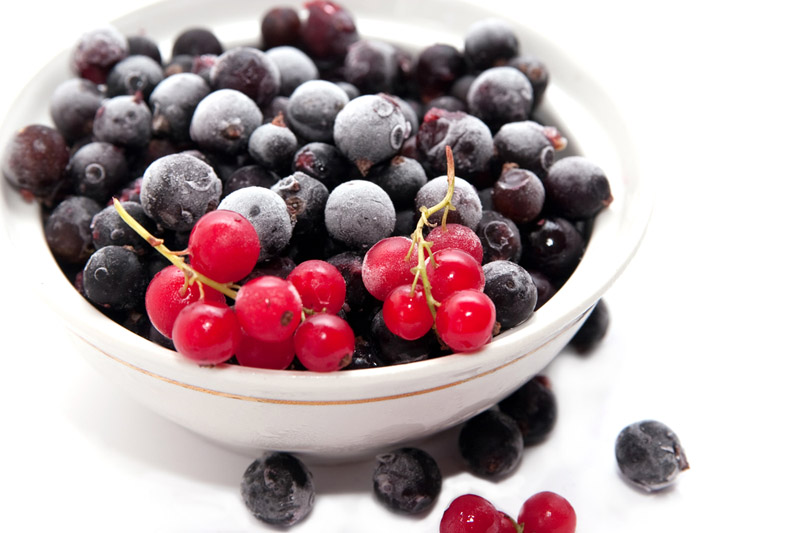 Как сохранить черную смородину на зиму в морозилке — лучшие способы для длительного хранения Как заморозить черную смородину на зиму в морозилке: эффективные способы