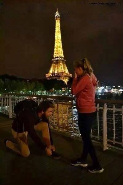 Никогда не завязывай шнурки в Париже.