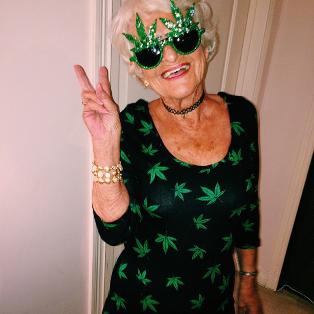 86-летняя модница-хулиганка Baddie Winkle стала звездой InstagramBaddie Winkle