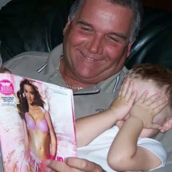 Дедушки, которые обожают своих внуков