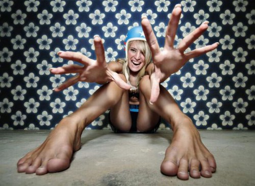 Яркие девушки