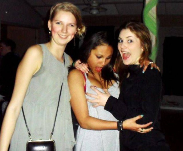 Приколы про девушек