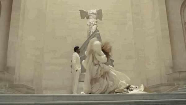 Это я, когда не получается заправить одеяло в пододеяльник