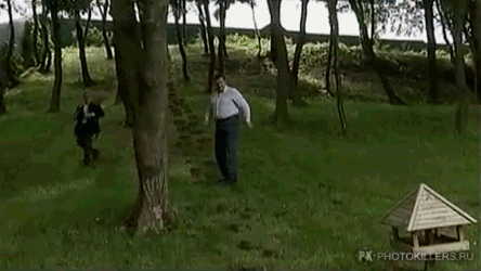 Янукович и пеньки (gif)